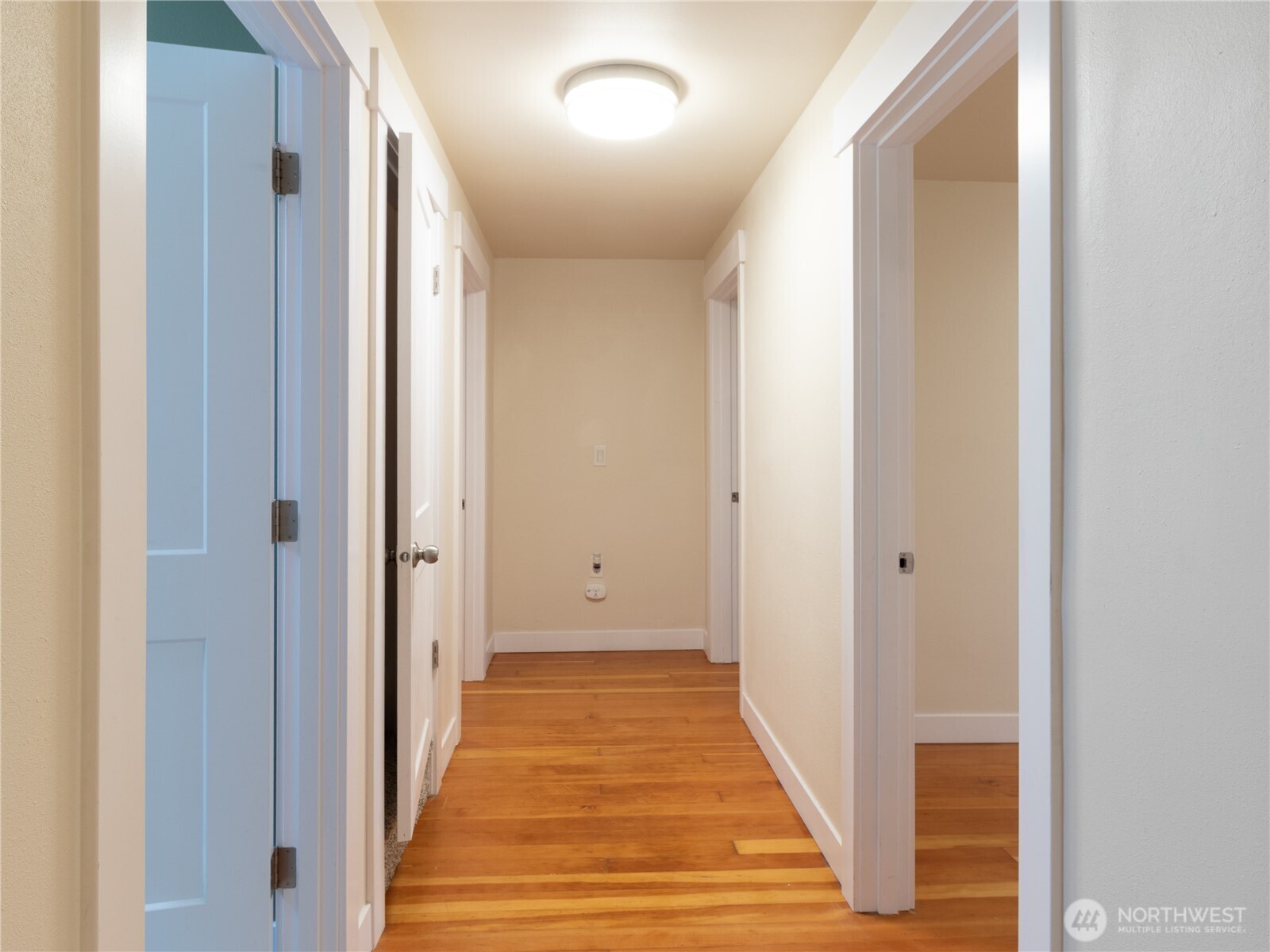 917 South Sheridan Avenue Tacoma, WA 98405 - Photo 17 of 36