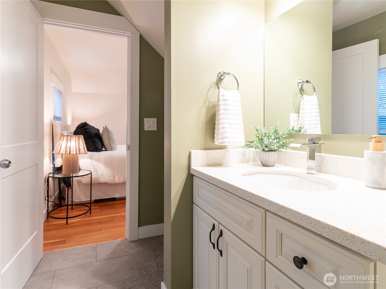 917 South Sheridan Avenue Tacoma, WA 98405 - Photo 25 of 36