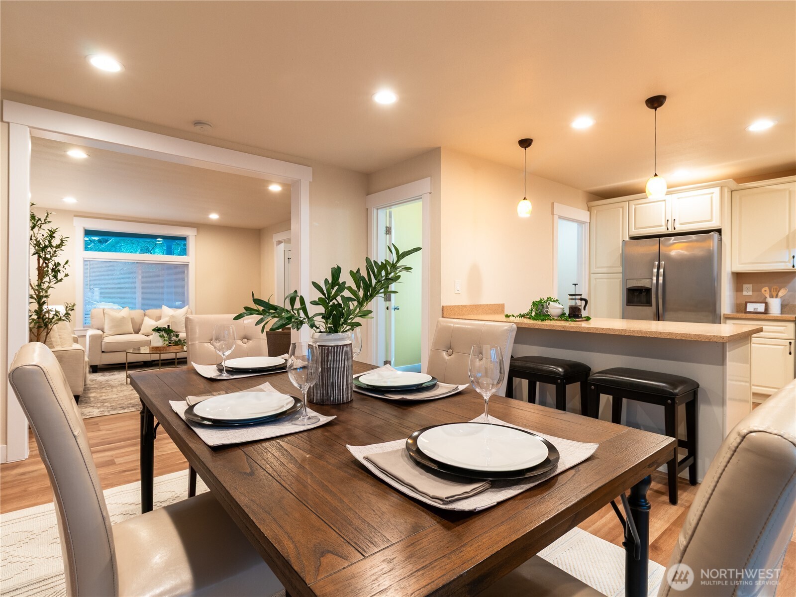 917 South Sheridan Avenue Tacoma, WA 98405 - Photo 8 of 36