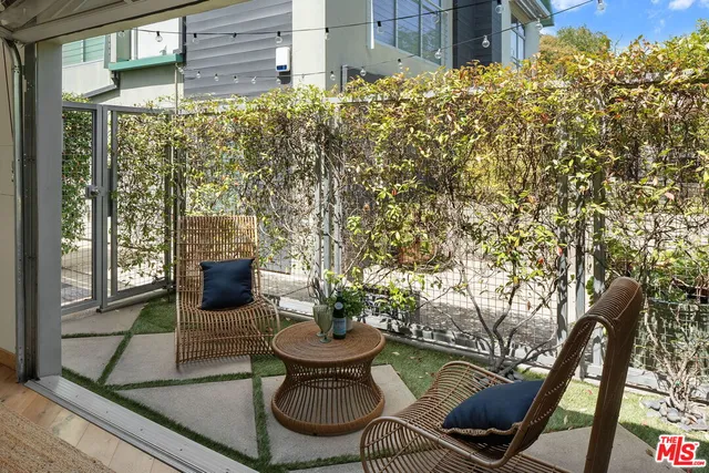 $2,596,000 | 512 Brooks Avenue, Unit 6, Venice, CA 90291