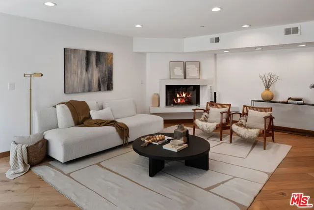 $2,596,000 | 512 Brooks Avenue, Unit 6, Venice, CA 90291