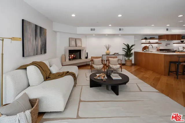 $2,596,000 | 512 Brooks Avenue, Unit 6, Venice, CA 90291