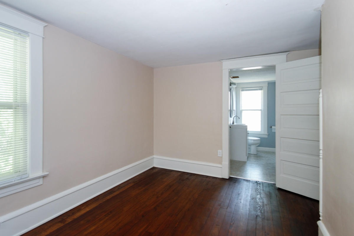 206 Middle Street Three Rivers, MI 49093 - Photo 13 of 23 206 Middle St-113