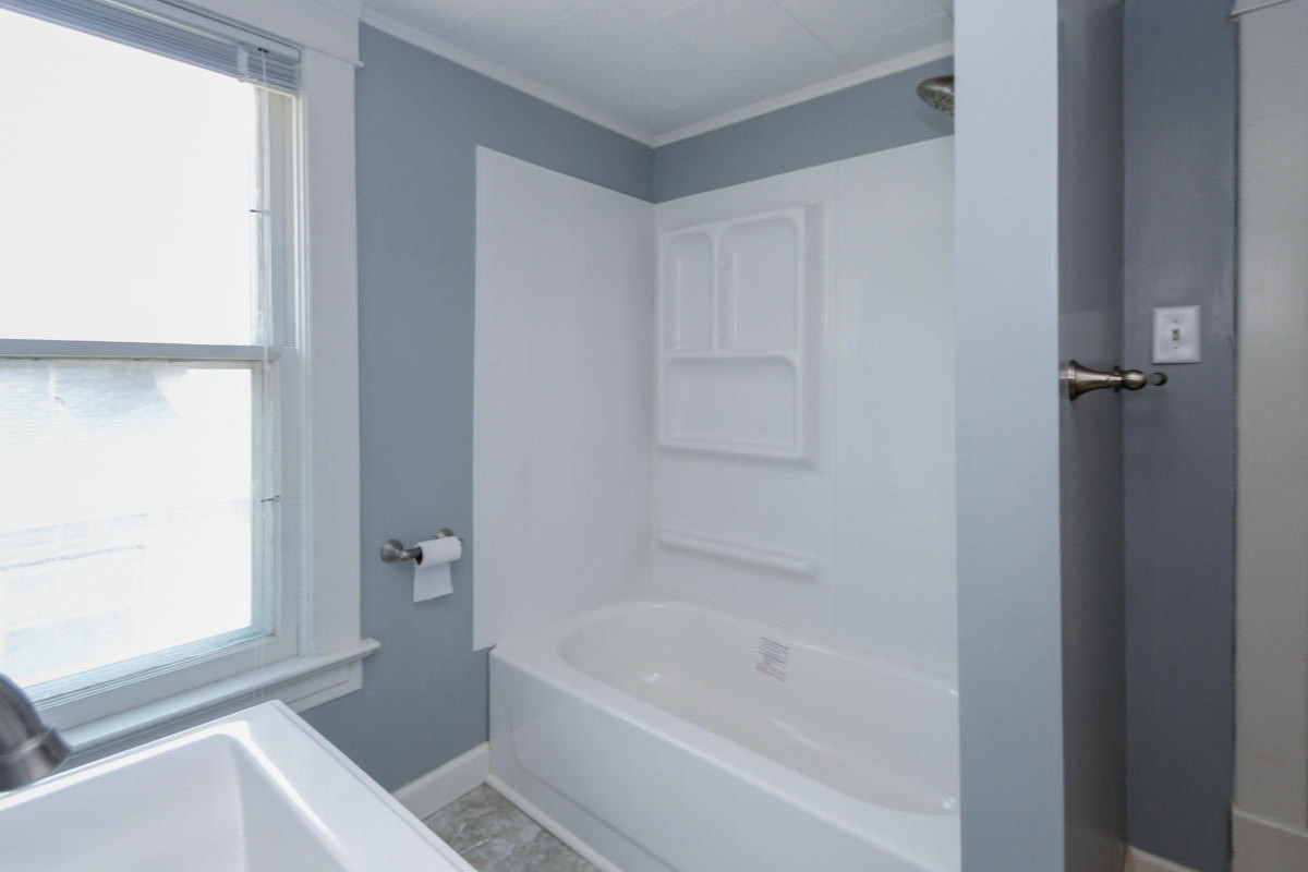 206 Middle Street Three Rivers, MI 49093 - Photo 15 of 23 206 Middle St-115