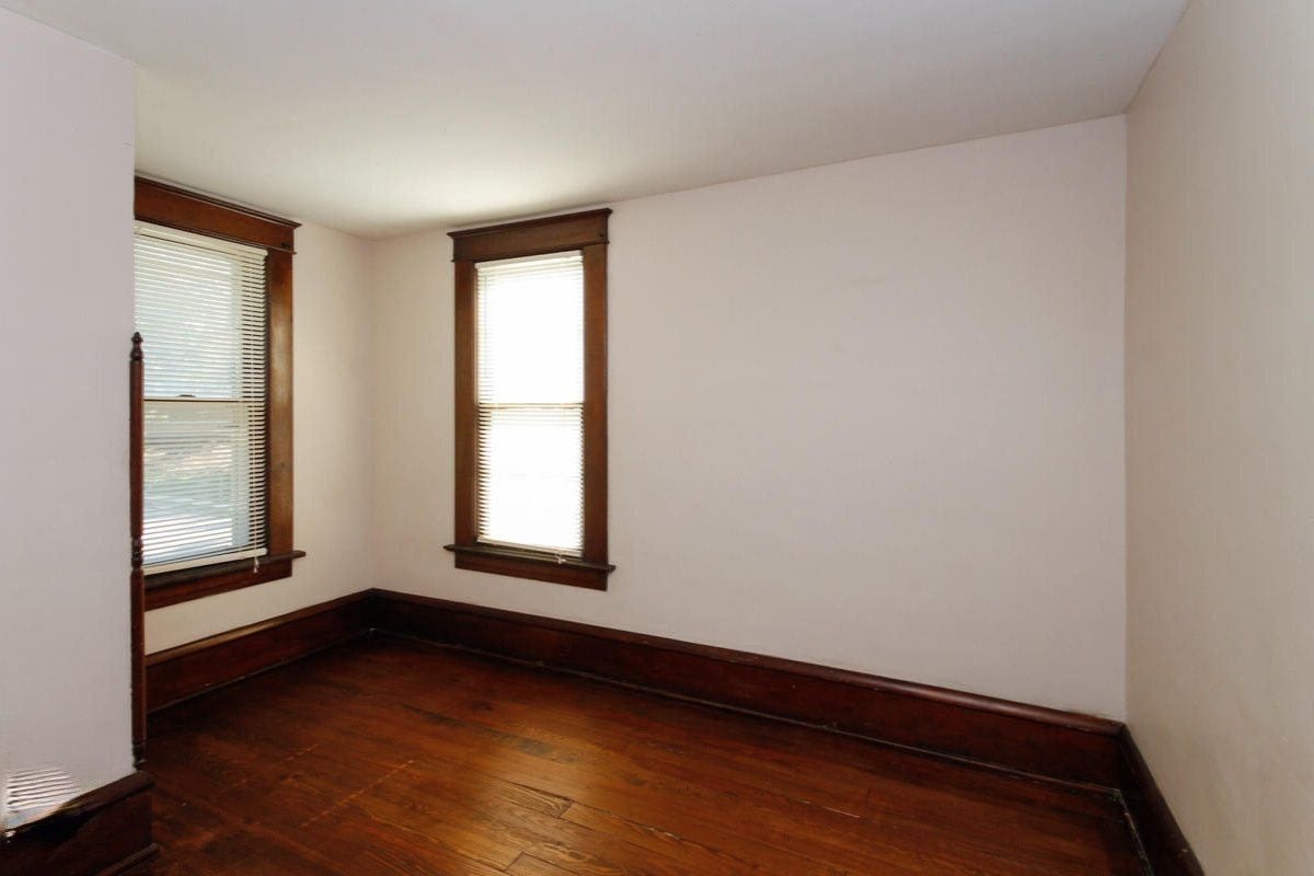 206 Middle Street Three Rivers, MI 49093 - Photo 17 of 23 206 Middle St-117
