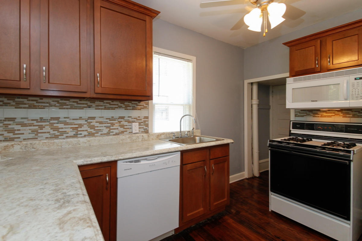 206 Middle Street Three Rivers, MI 49093 - Photo 10 of 23 206 Middle St-110