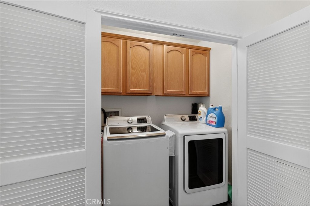 26502 Bluewater Road Helendale, CA 92342 - Photo 14 of 30 a utility room with dryer and washer