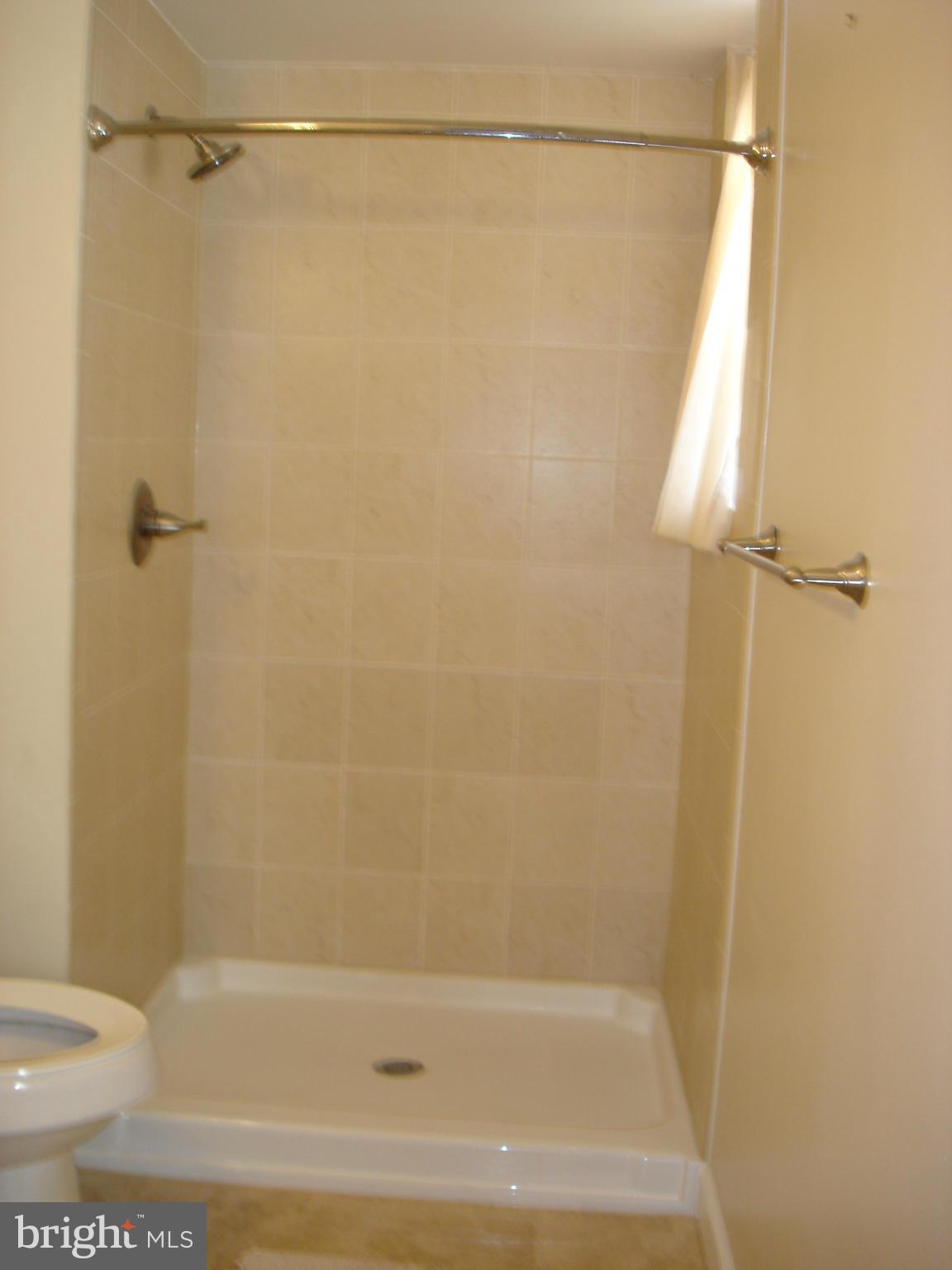 4307 Lucerne Road Temple Hills, MD 20748 - Photo 16 of 27 Bath