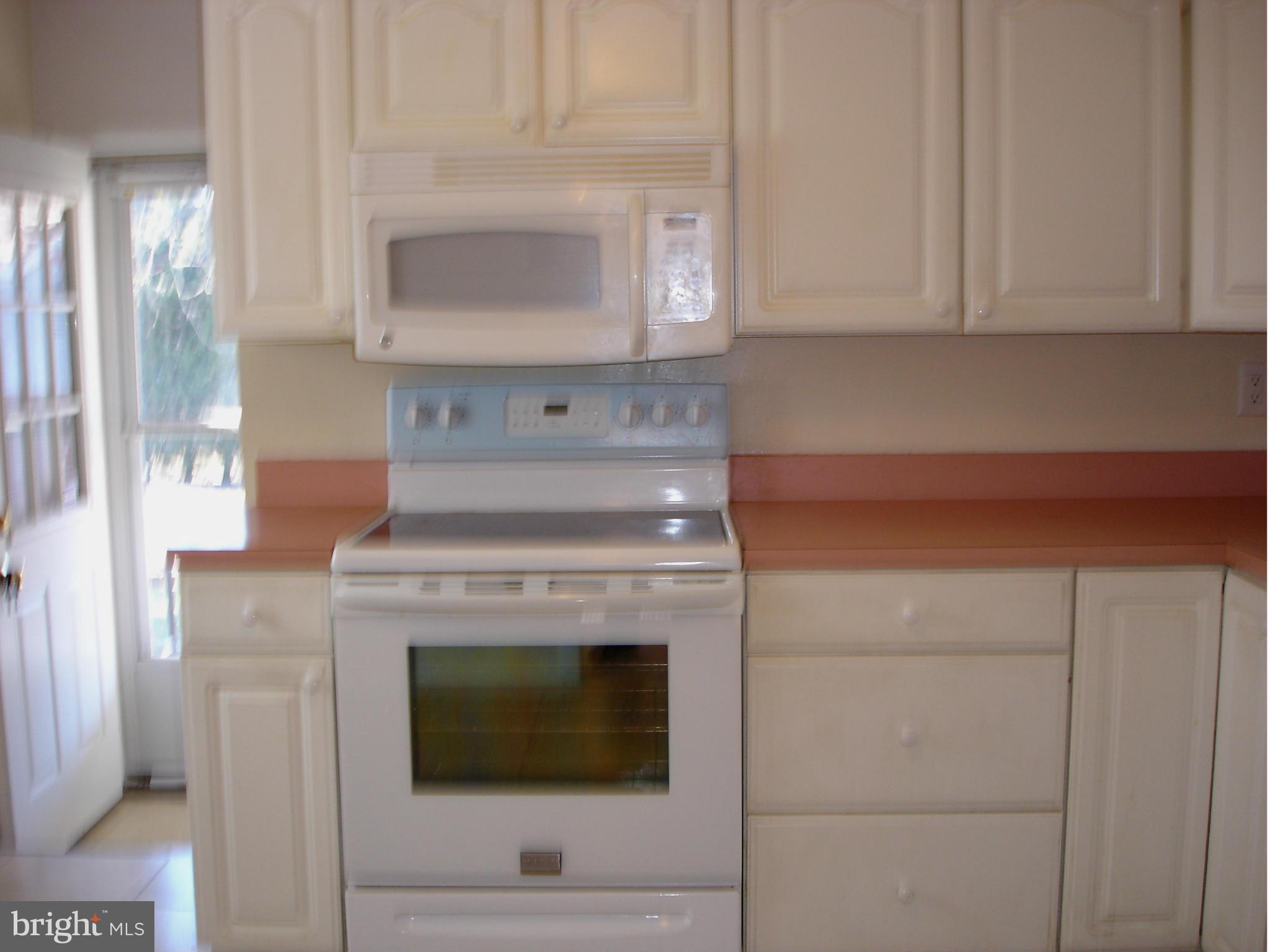 4307 Lucerne Road Temple Hills, MD 20748 - Photo 4 of 27 Kitchen