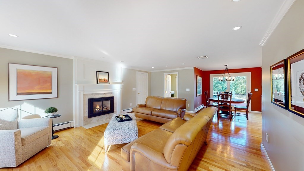 137 Berkeley Road North Andover, MA 01845 - Photo 5 of 31 Gallery Image 5