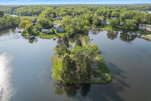 $449,000 | 11248 Lemott Circle, Jerome, MI 49249