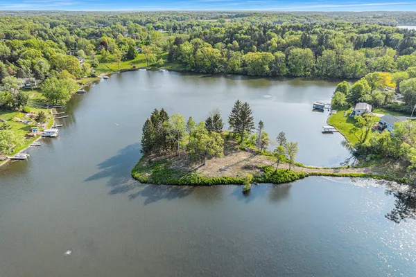 $449,000 | 11248 Lemott Circle, Jerome, MI 49249