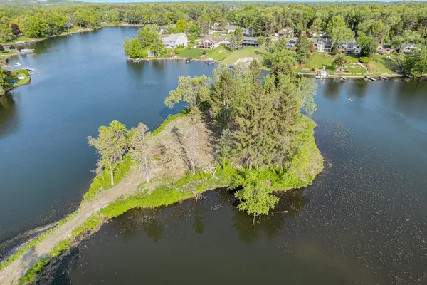 $449,000 | 11248 Lemott Circle, Jerome, MI 49249