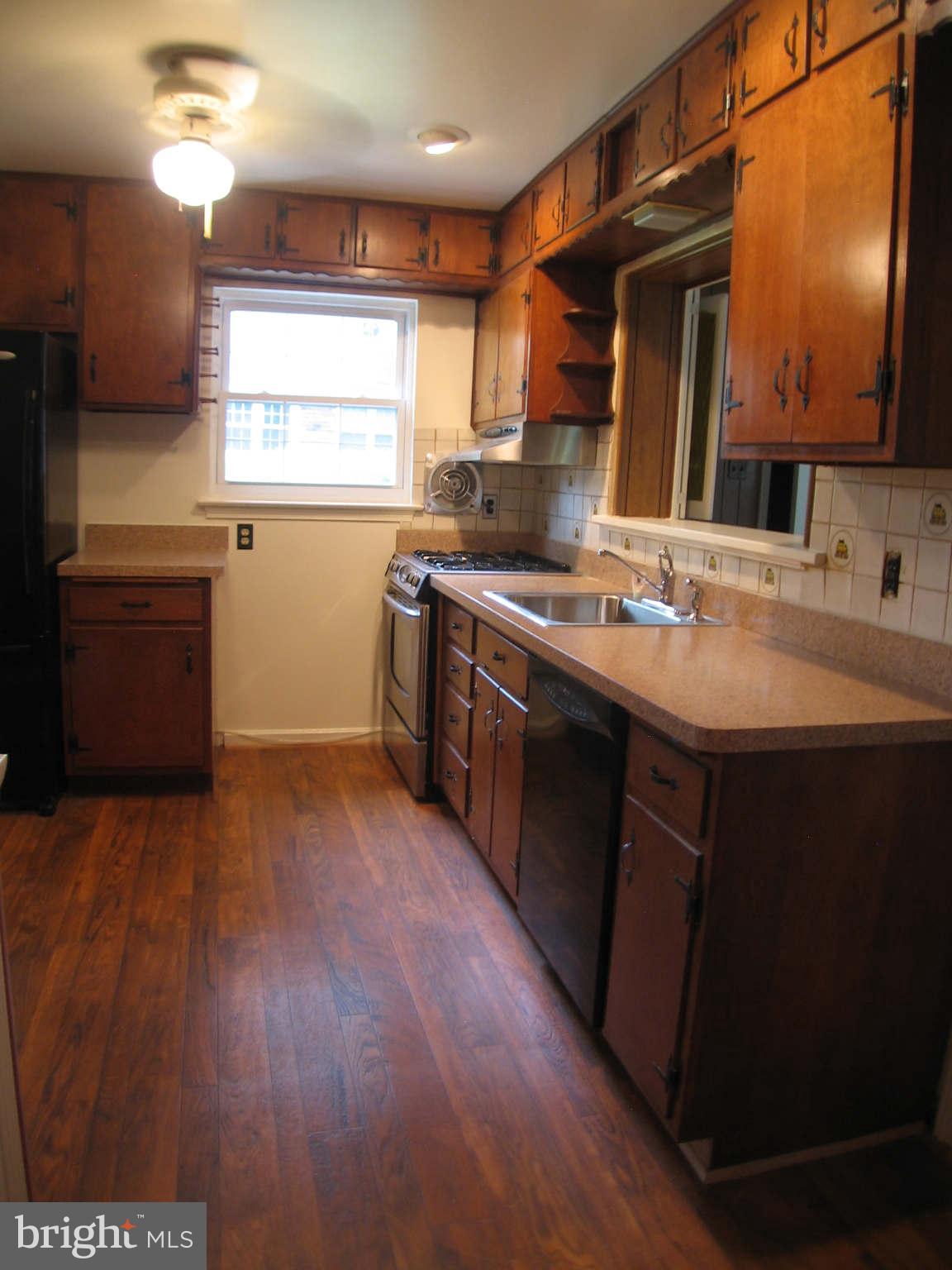 7907 Wellington Road Alexandria, VA 22308 - Photo 14 of 18 Kitchen