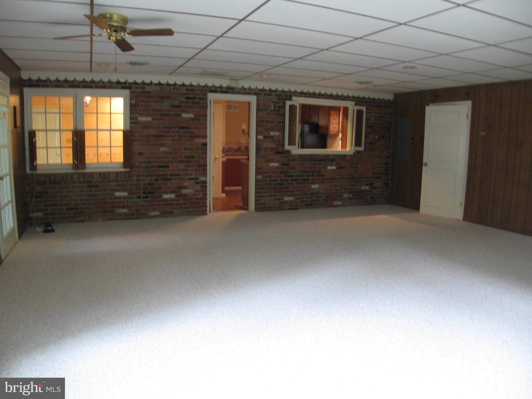 7907 Wellington Road Alexandria, VA 22308 - Photo 6 of 18 Family Room