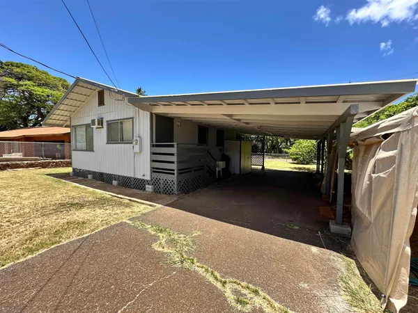 a view of a garage