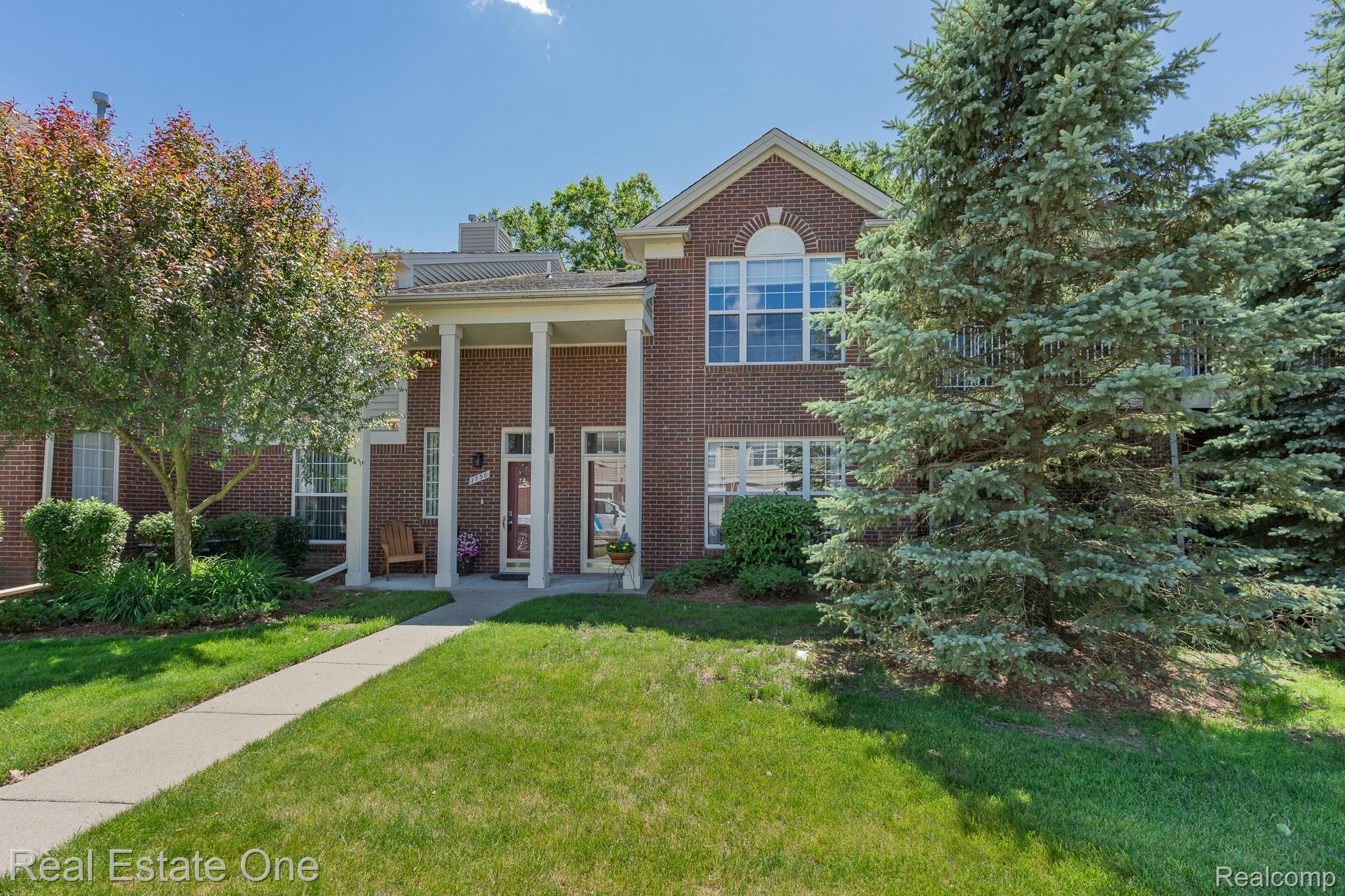 1730 Deepwood Circle, Unit 53 Rochester, MI 48307 - Photo 1 of 25 1730 Deepwood Circle