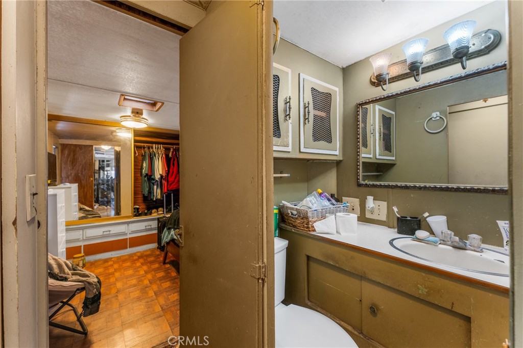 775 East Foothill Boulevard, Unit 14 Rialto, CA 92376 - Photo 26 of 28