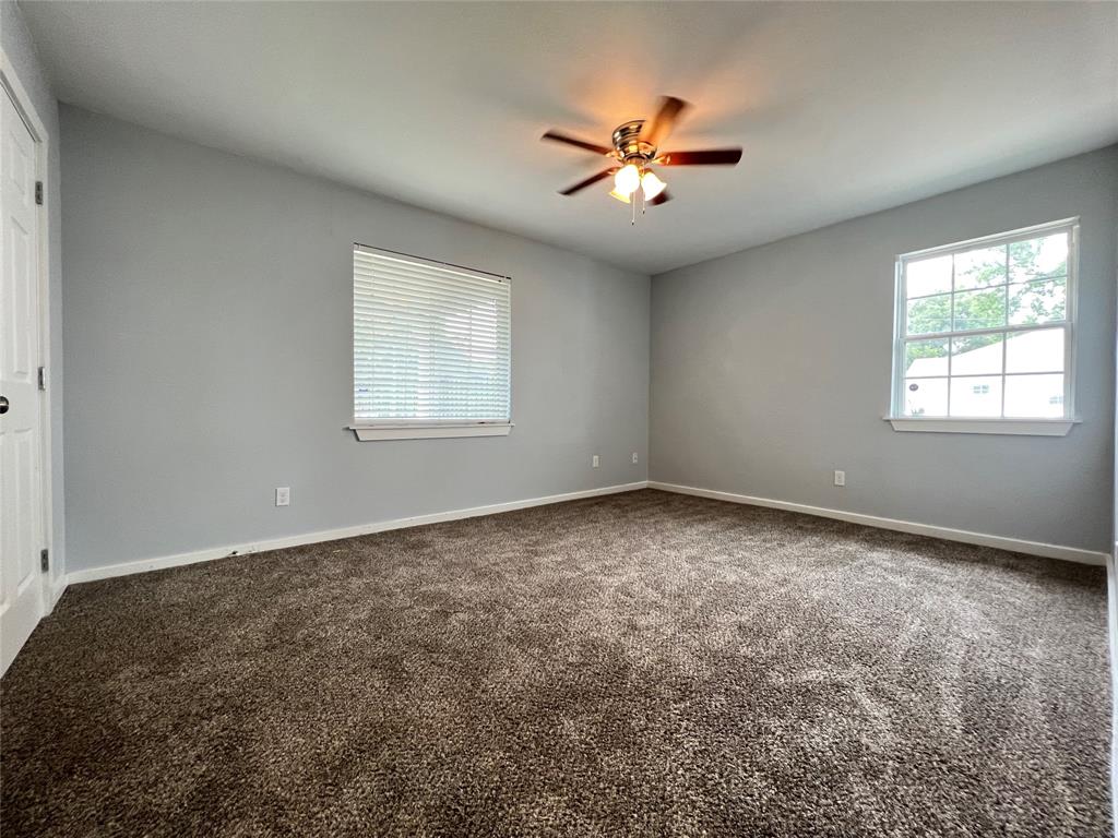 1226 Record Crossing Road Dallas, TX 75235 - Photo 13 of 16