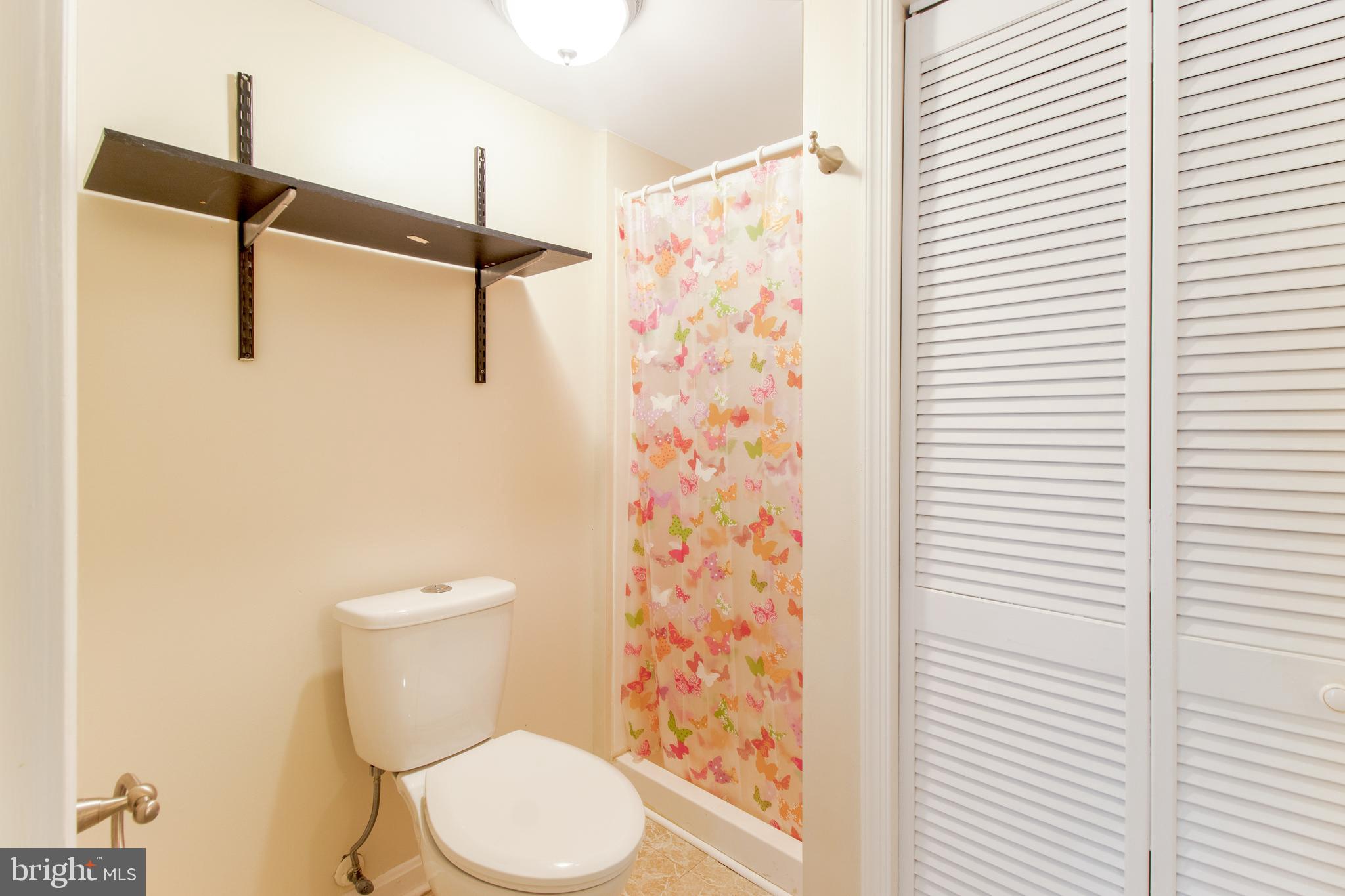 8064 Sleepy View Lane Springfield, VA 22153 - Photo 16 of 25 Gallery Image 16