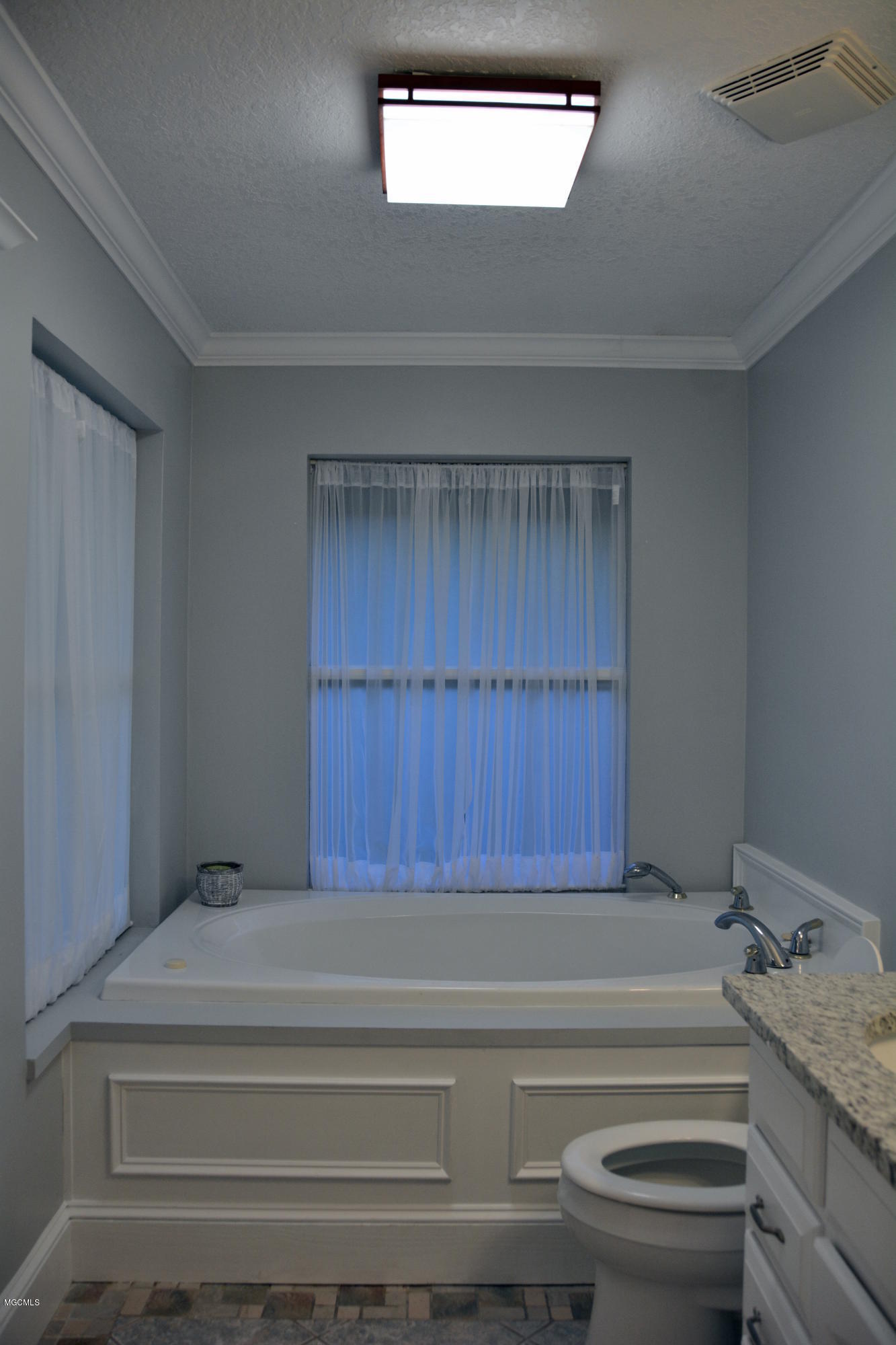 5081 Beatline Road Long Beach, MS 39560 - Photo 26 of 76 Master Bath Tub