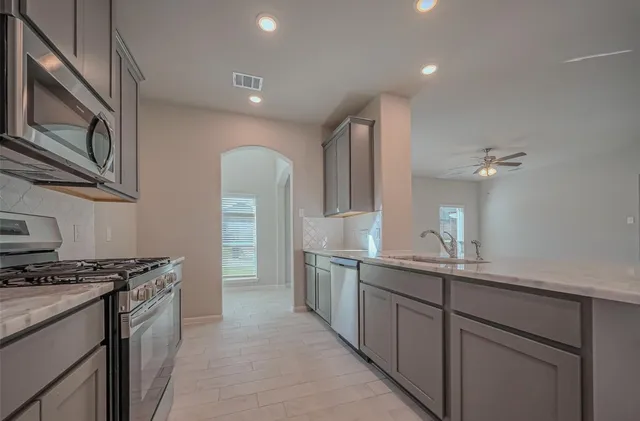 $2,590 | 22807 Ephesus Avenue, Tomball, TX 77377