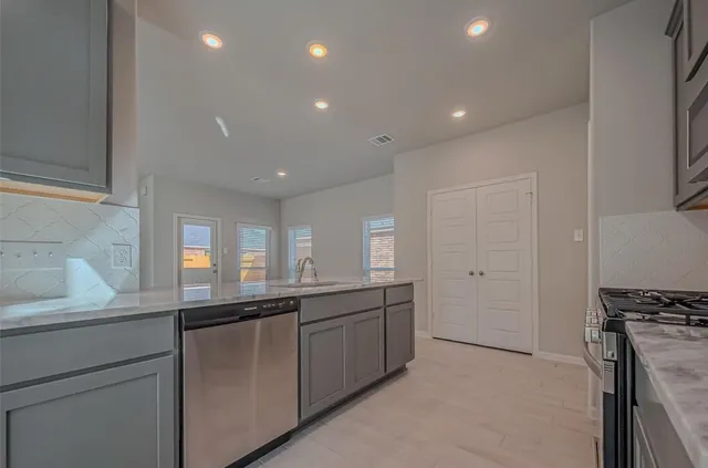 $2,590 | 22807 Ephesus Avenue, Tomball, TX 77377