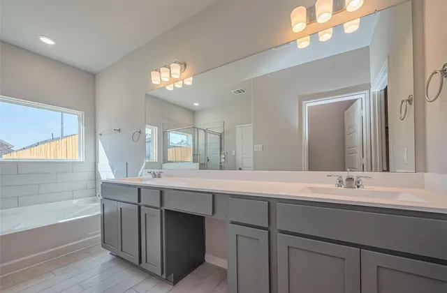 $2,590 | 22807 Ephesus Avenue, Tomball, TX 77377