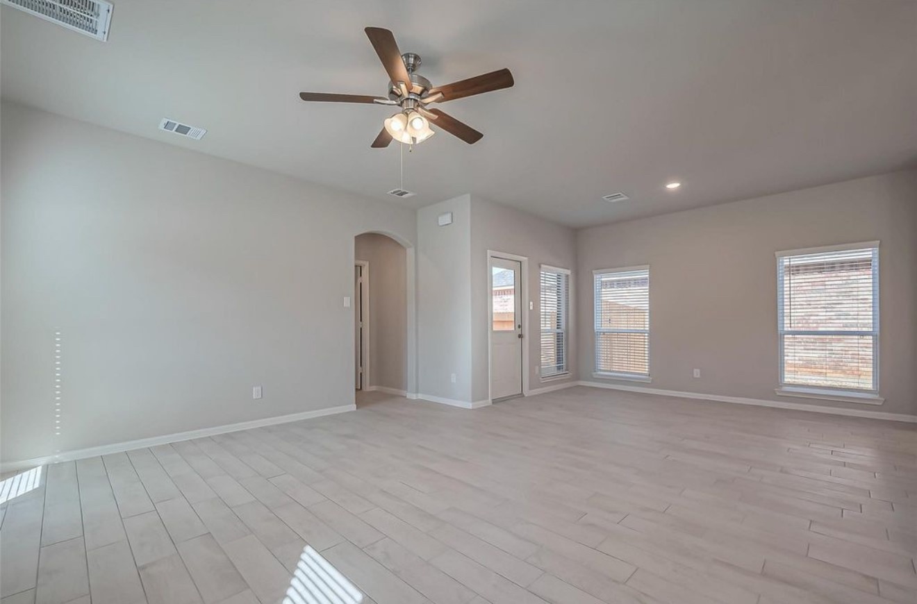 22807 Ephesus Avenue Tomball, TX 77377 - Photo 7 of 33