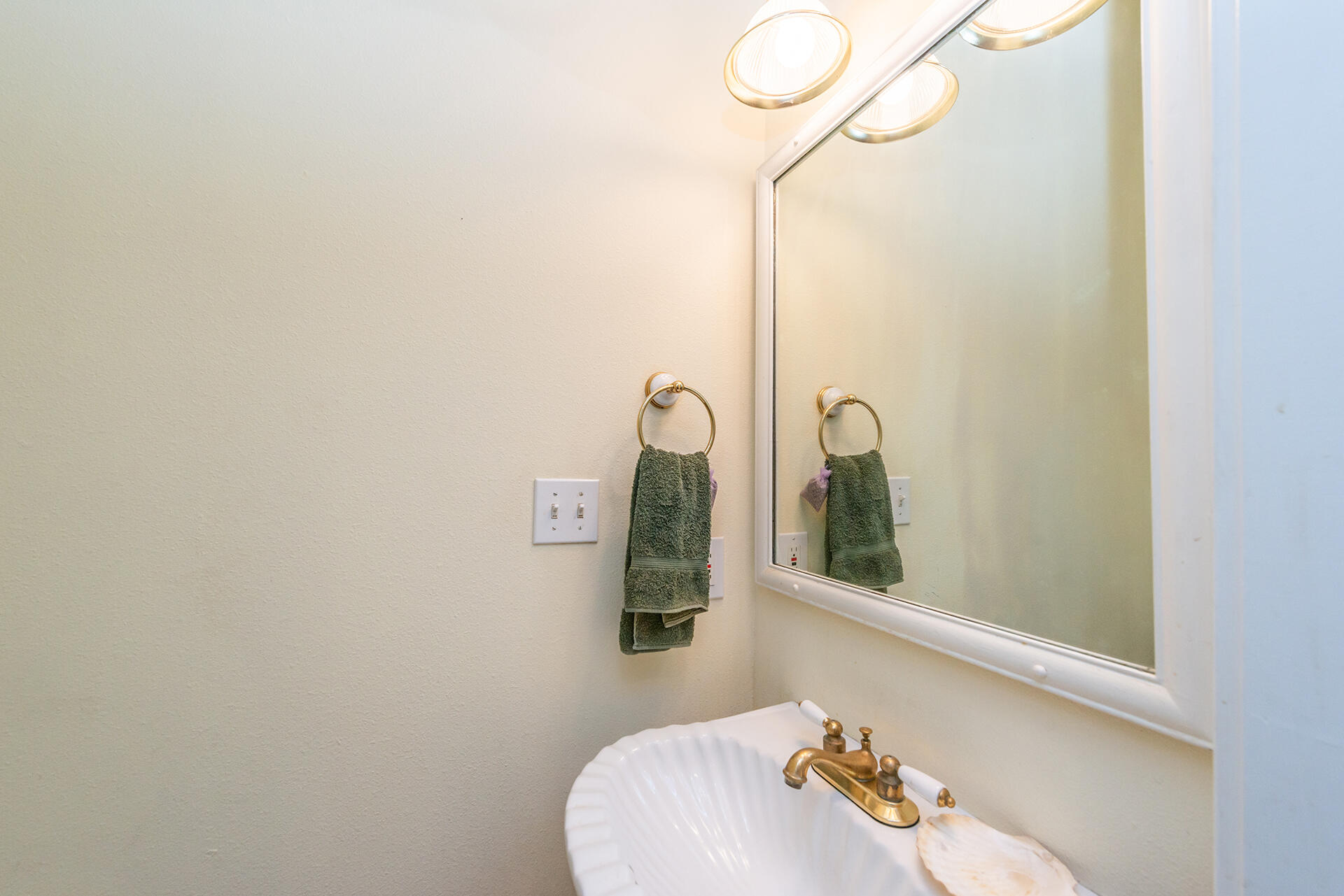 1551 Oak Ranch Road Lewiston, CA 96052 - Photo 34 of 35 a bathroom with a sink and mirror