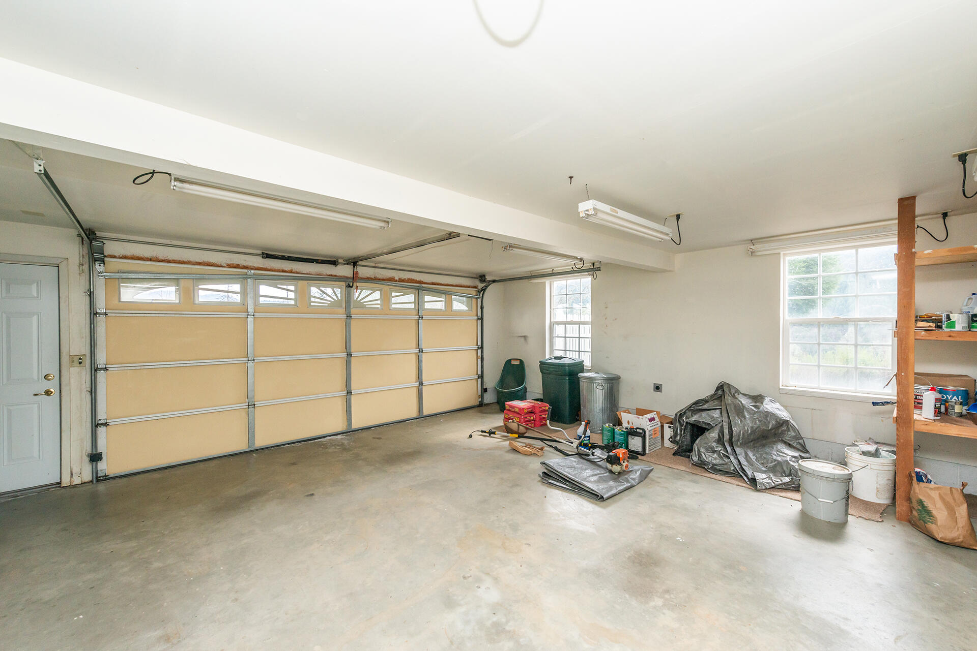 1551 Oak Ranch Road Lewiston, CA 96052 - Photo 35 of 35 a view of a room with gym equipment