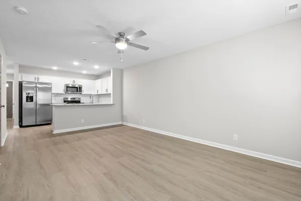 $1,300 | 317 Longshadow Trail, Unit B, Clarksville, TN 37043