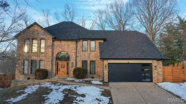 $520,000 | 6906 Wellsford Court, Oakville, MO 63129