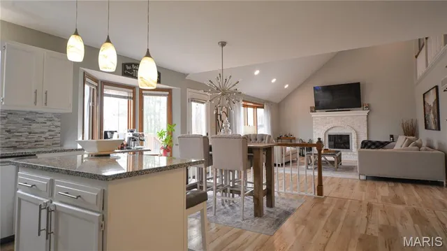 $520,000 | 6906 Wellsford Court, Oakville, MO 63129