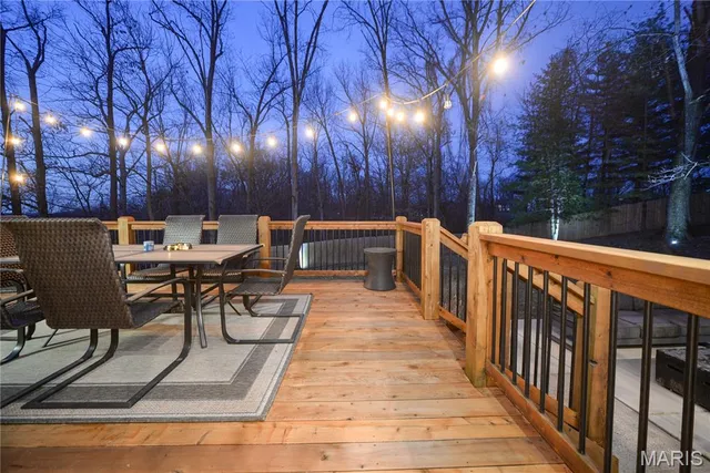 $520,000 | 6906 Wellsford Court, Oakville, MO 63129