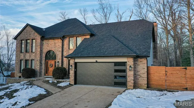 $520,000 | 6906 Wellsford Court, Oakville, MO 63129