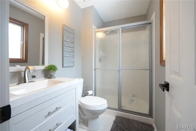 $520,000 | 6906 Wellsford Court, Oakville, MO 63129