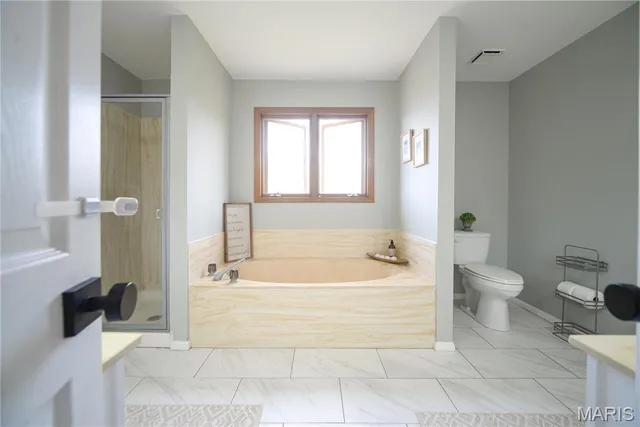 $520,000 | 6906 Wellsford Court, Oakville, MO 63129