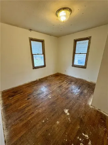 $45,000 | 303 South Commercial Street, Windsor, MO 65360