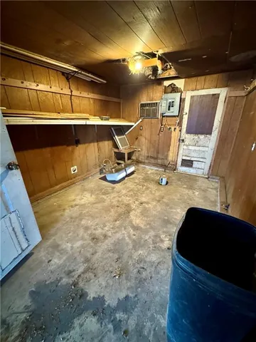 $45,000 | 303 South Commercial Street, Windsor, MO 65360