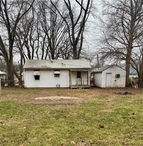 $45,000 | 303 South Commercial Street, Windsor, MO 65360