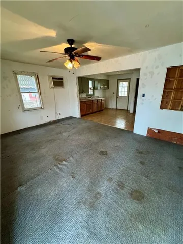 $45,000 | 303 South Commercial Street, Windsor, MO 65360