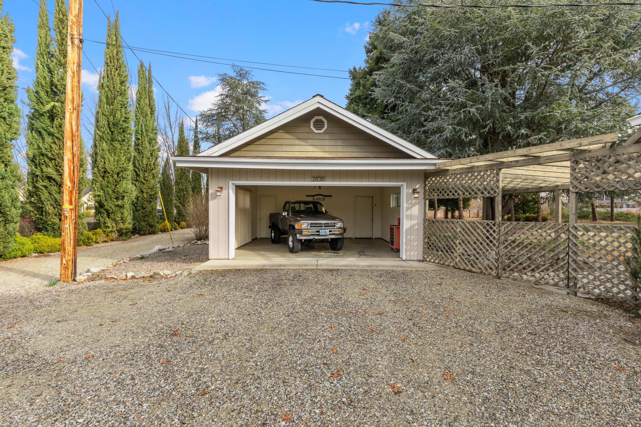 2030 Taylor Road Central Point, OR 97502 - Photo 39 of 53 46-web-or-mls-WCIL0223