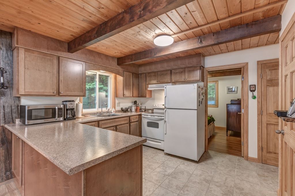 145 Fernwood Road Stoddard, NH 03464 - Photo 7 of 40