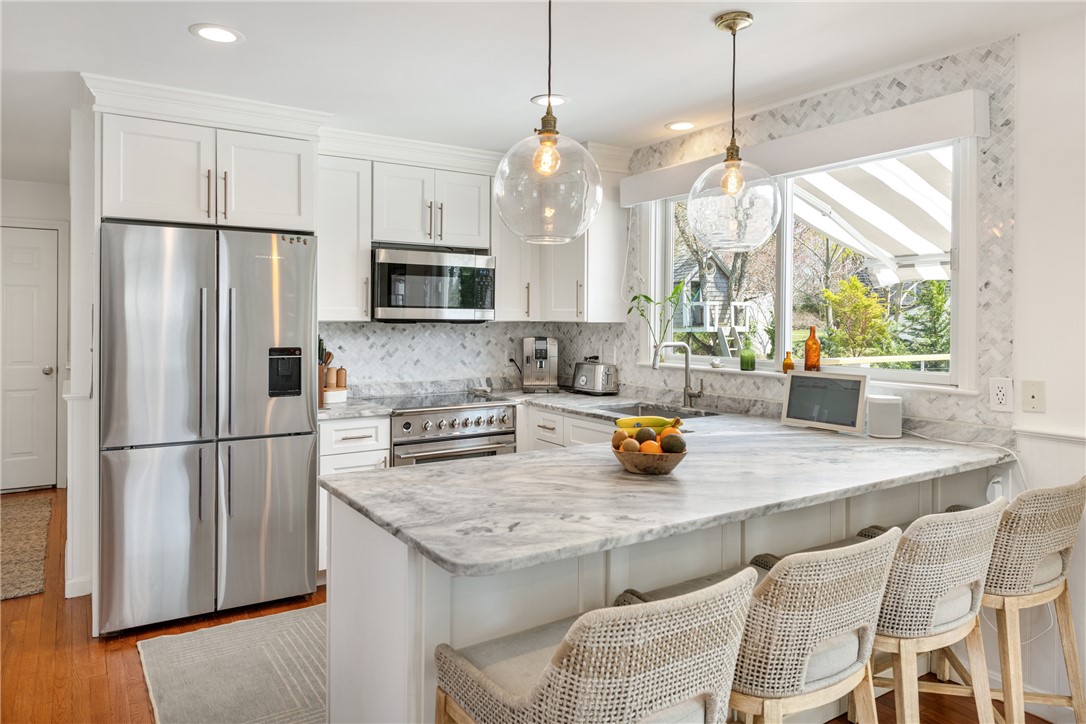 7 Maloney Lane Middletown, RI 02842 - Photo 13 of 35 Gallery Image 13