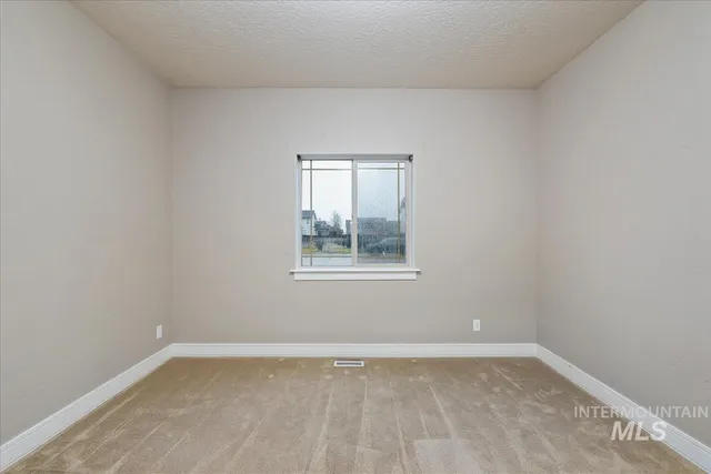 $425,000 | 640 Southwest Miner Street, Mountain Home, ID 83647