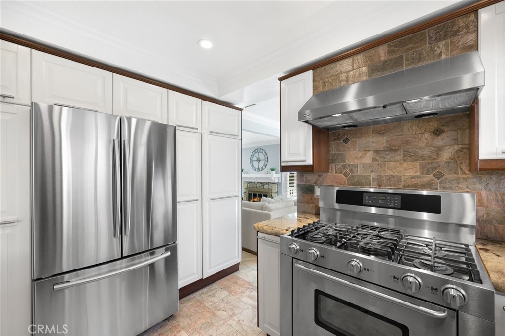 584 Brookwood Street Brea, CA 92821 - Photo 7 of 25