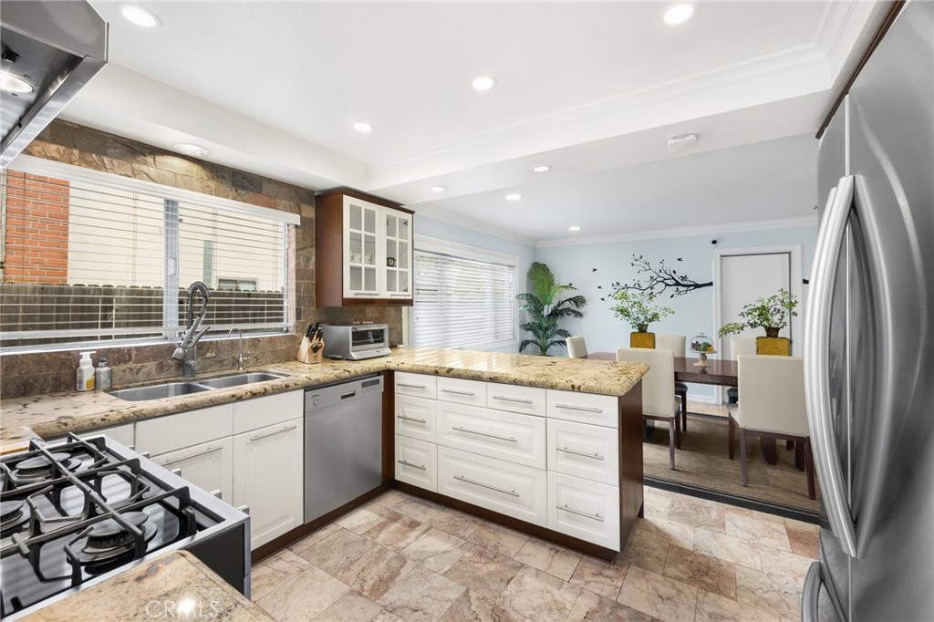 584 Brookwood Street Brea, CA 92821 - Photo 9 of 25