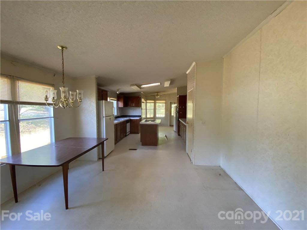 978 Matheson Road Hiddenite, NC 28636 - Photo 6 of 14 Gallery Image 6