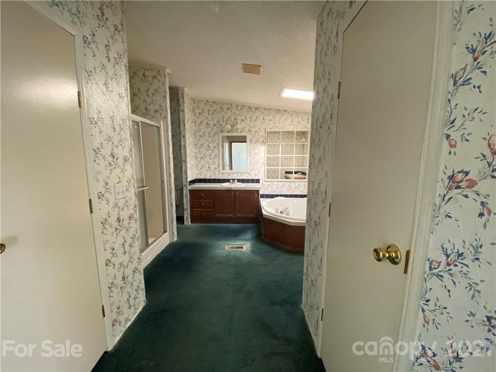 978 Matheson Road Hiddenite, NC 28636 - Photo 8 of 14 Gallery Image 8